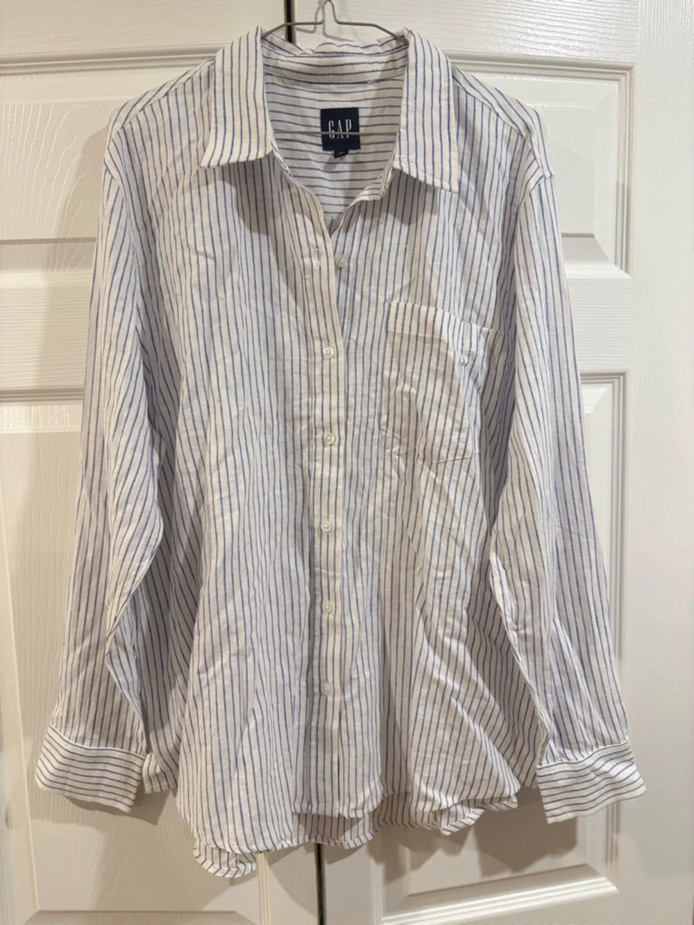 GAP White and Light Blue Striped Relaxed Button-Down Shirt - Picture 5 of 8